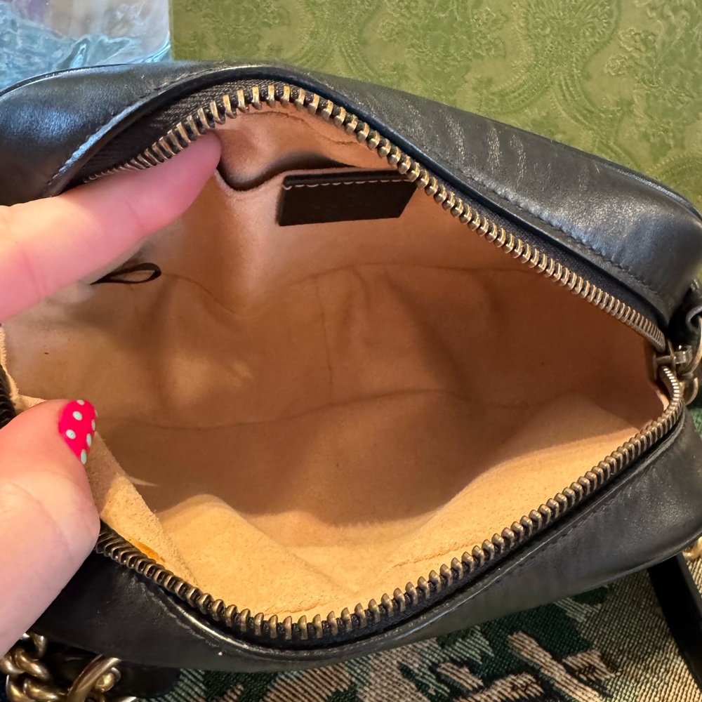 Gucci Black and Gold Women's Bag - Picture 6 of 9